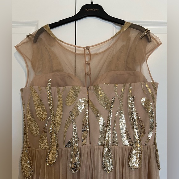 GOLD EVENING GOWN - Picture 3 of 4